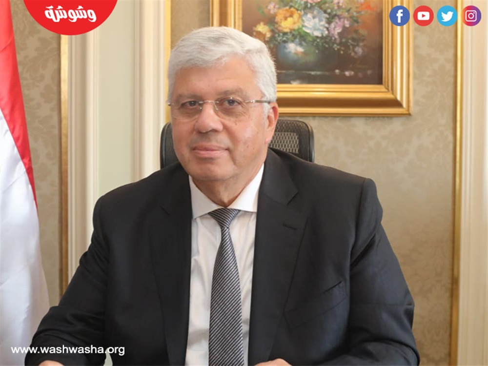 أيمن عاشور 